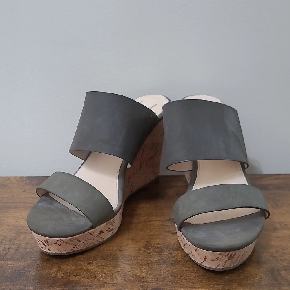 Xappeal FAYE Olive Green with Cork Wedge Sandals size 8.5